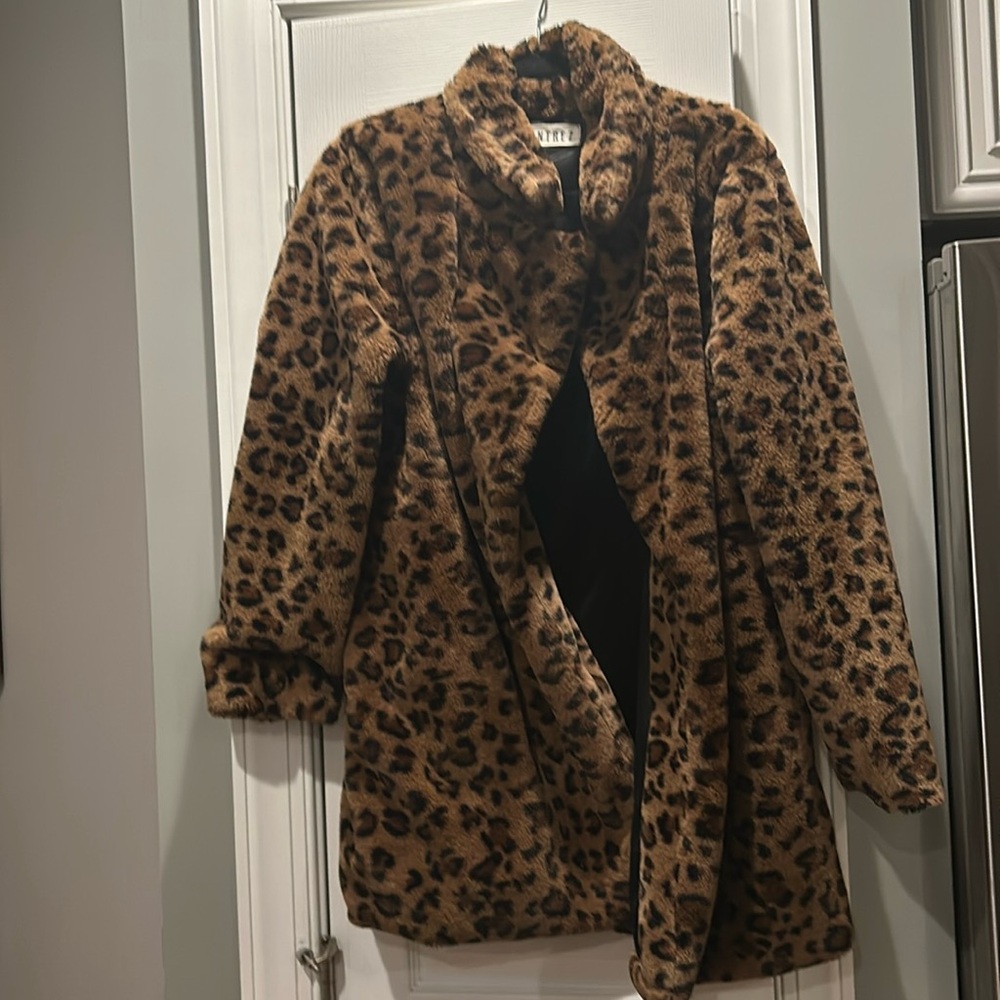 Adorable cougar coat